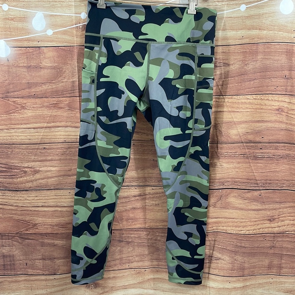 Zyia pocket light and tight camo 7/8